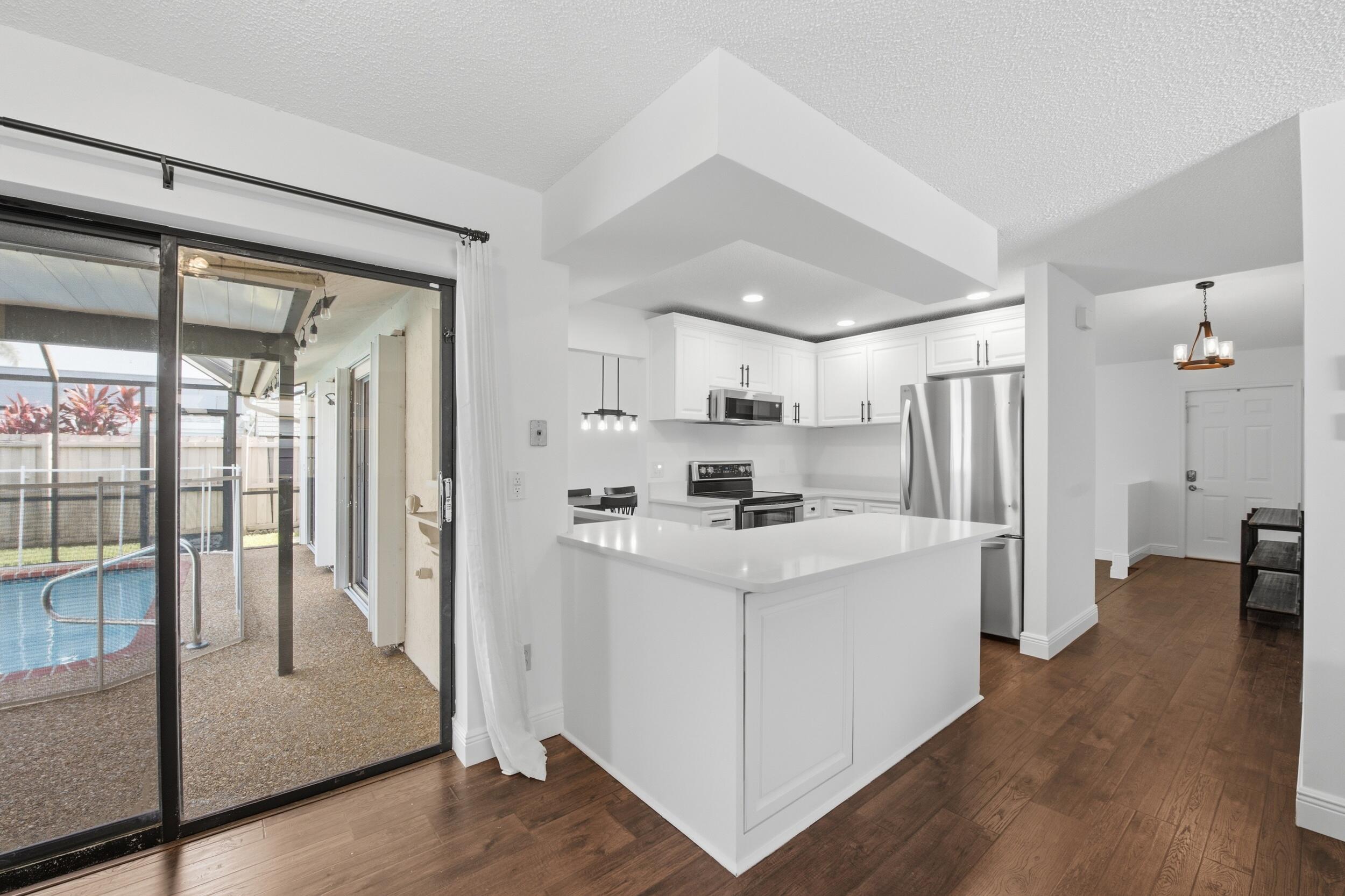 23083 Southwest 54th Avenue Boca Raton, FL 33433 - Photo 17 of 41 Kitchen