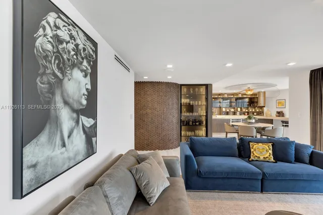 $10,000 | 881 Ocean Drive, Unit 9C, Key Biscayne, FL 33149