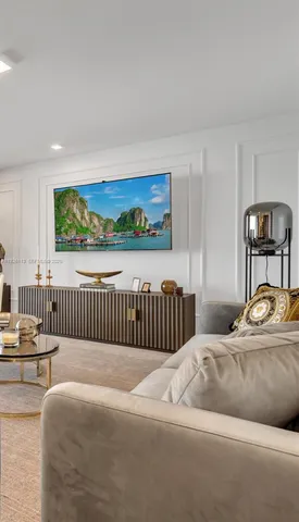 $10,000 | 881 Ocean Drive, Unit 9C, Key Biscayne, FL 33149