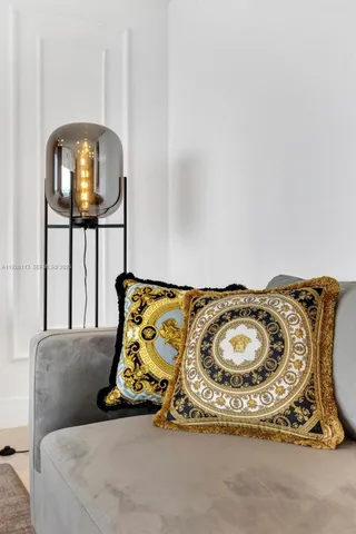 $10,000 | 881 Ocean Drive, Unit 9C, Key Biscayne, FL 33149