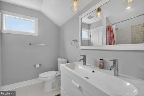 $1,500,000 | 3717 30th Place Northeast, Washington, DC 20018