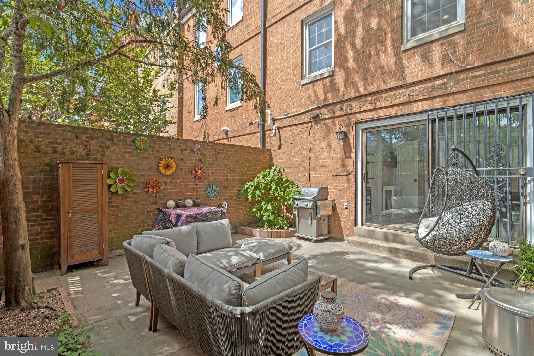 500 H Street Southwest Washington, DC 20024 - Photo 23 of 54 a outdoor space with couch
