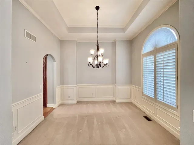 $524,900 | 8636 North Utica Road, Kansas City, MO 64153