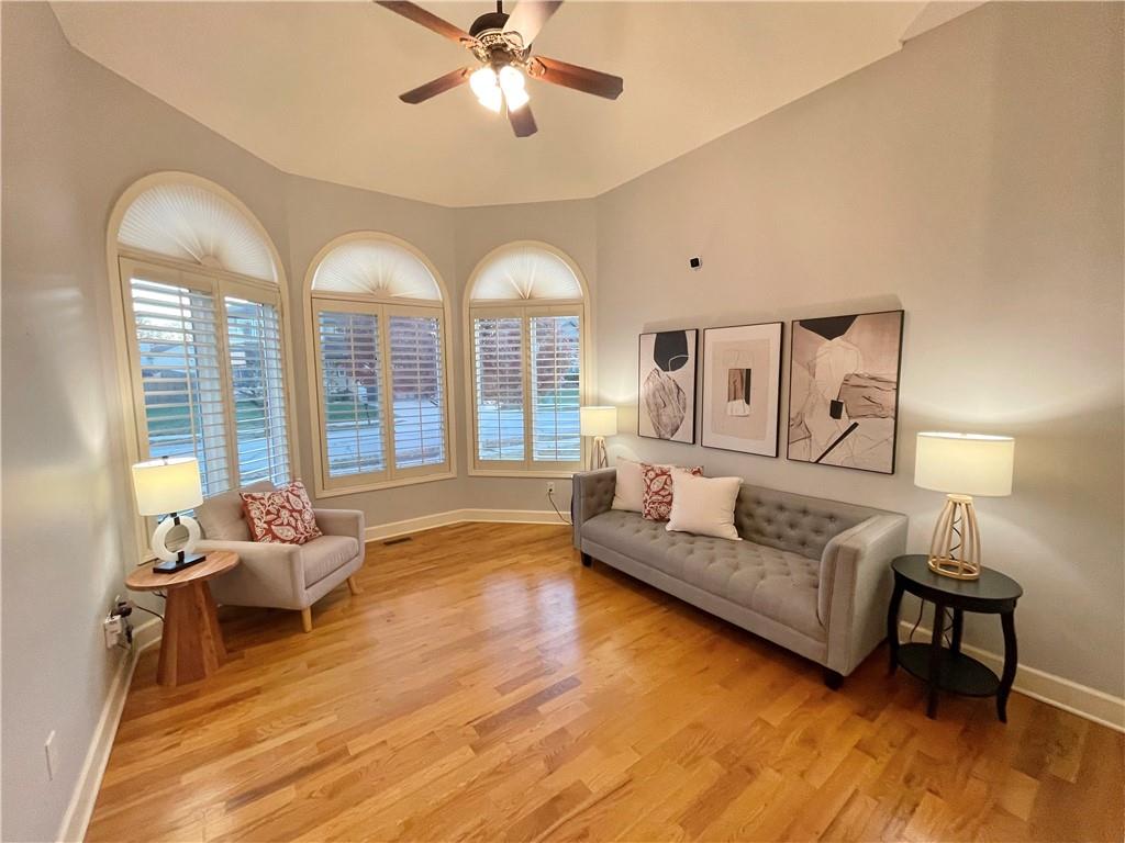 8636 North Utica Road Kansas City, MO 64153 - Photo 2 of 40