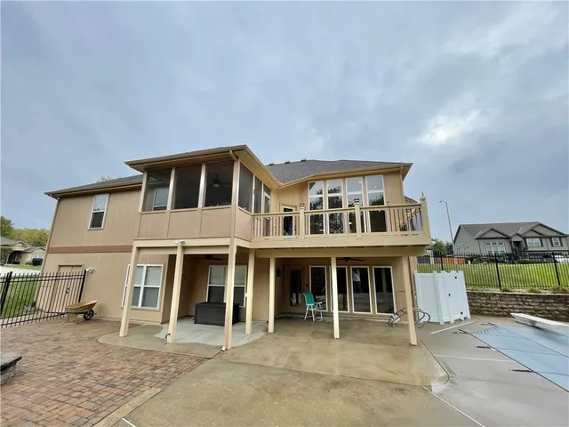 $524,900 | 8636 North Utica Road, Kansas City, MO 64153