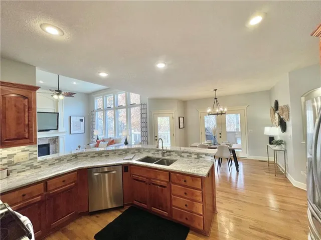 $524,900 | 8636 North Utica Road, Kansas City, MO 64153