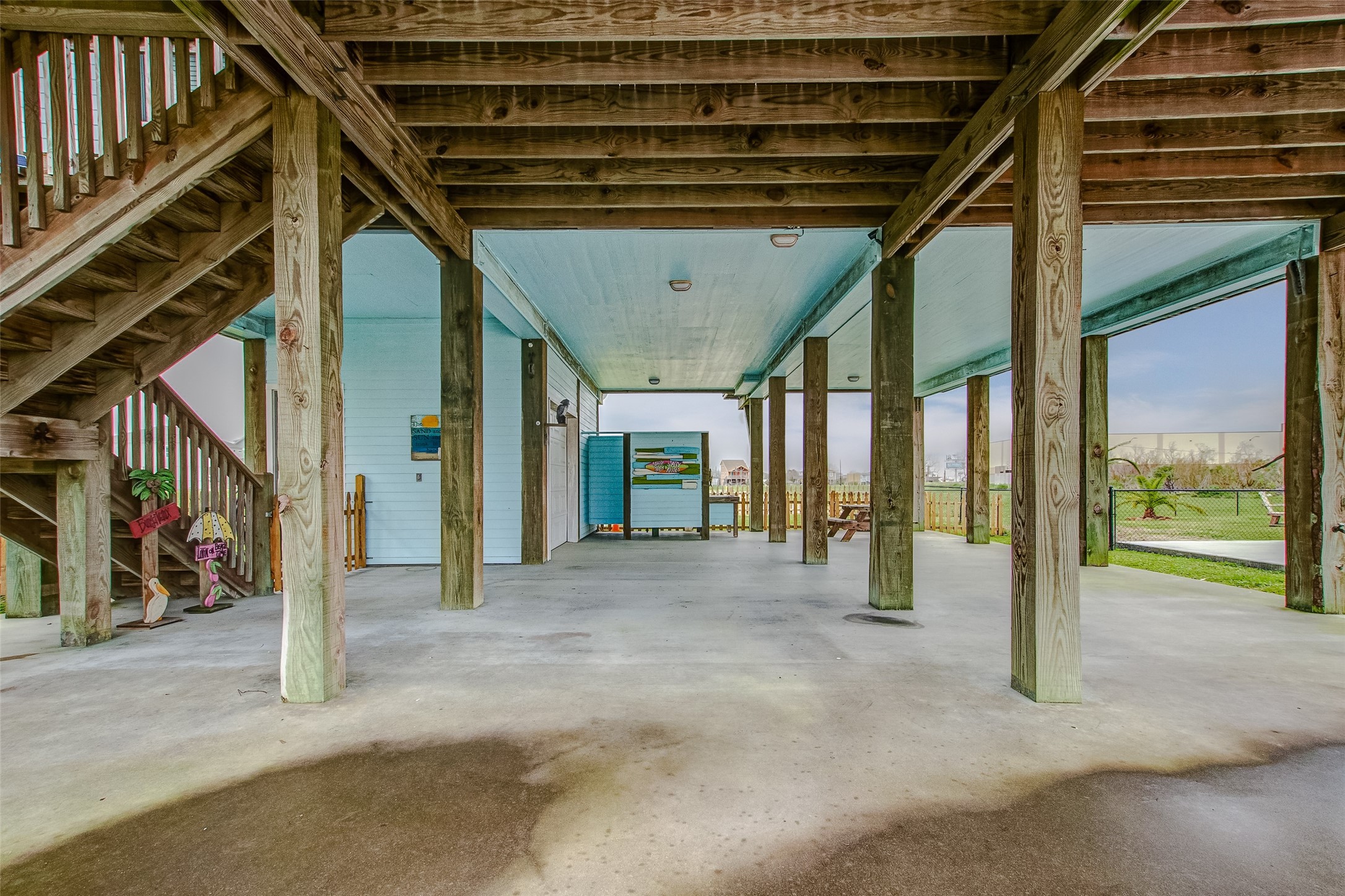 935 Westview Crystal Beach, TX 77650 - Photo 4 of 38