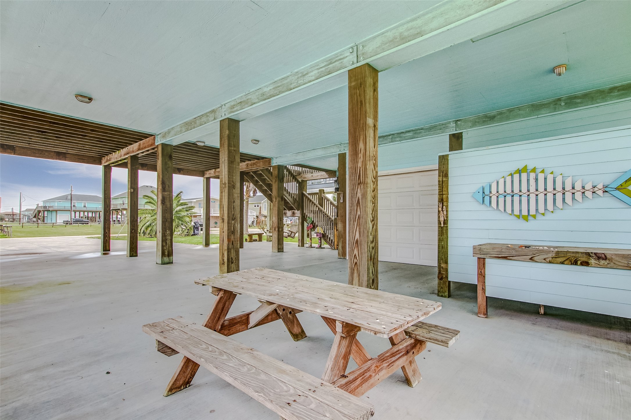 935 Westview Crystal Beach, TX 77650 - Photo 7 of 38