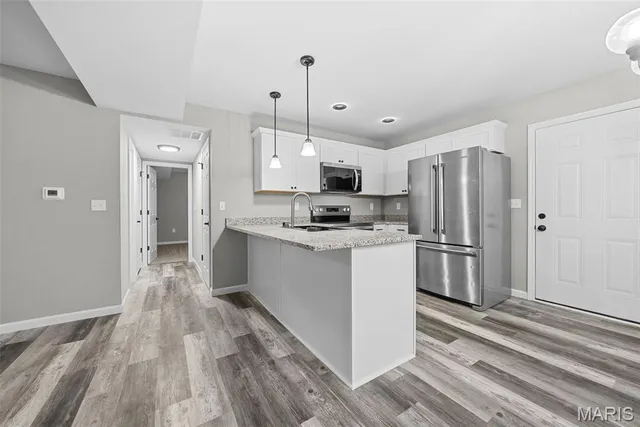 $332,200 | 103 Jimmy H Drive, Jonesburg, MO 63351