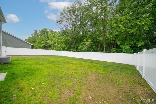 $332,200 | 103 Jimmy H Drive, Jonesburg, MO 63351