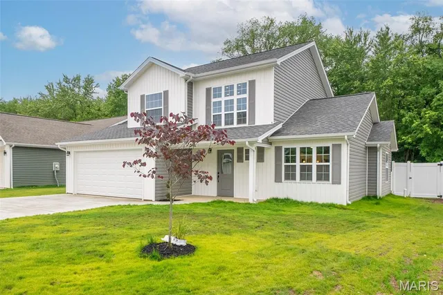 $332,200 | 103 Jimmy H Drive, Jonesburg, MO 63351