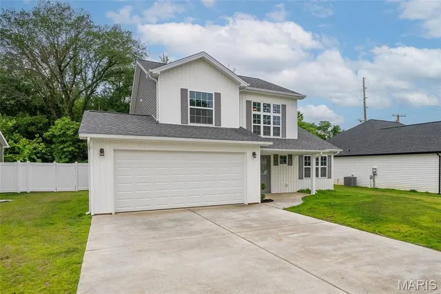 $332,200 | 103 Jimmy H Drive, Jonesburg, MO 63351