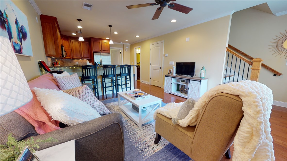 209 Calhoun Street, Unit 402 Clemson, SC 29631 - Photo 5 of 31