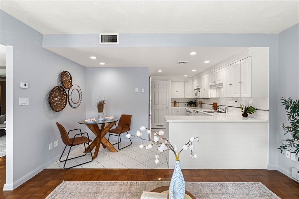 75 Grove Street, Unit 225 Wellesley, MA 02482 - Photo 24 of 41