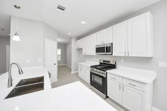 $275,000 | 328 Gans Street, Houston, TX 77029