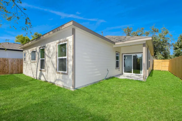 $275,000 | 328 Gans Street, Houston, TX 77029