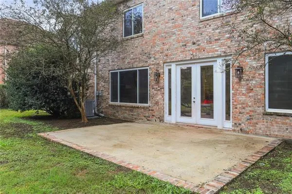 $515,000 | 50 Fairway Oaks Drive, New Orleans, LA 70131