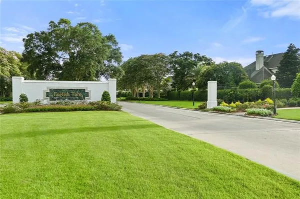 $515,000 | 50 Fairway Oaks Drive, New Orleans, LA 70131