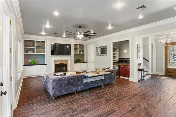 $515,000 | 50 Fairway Oaks Drive, New Orleans, LA 70131