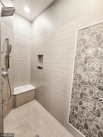 $675,000 | 5014 Dale Ridge Road, Woodbury, MN 55129