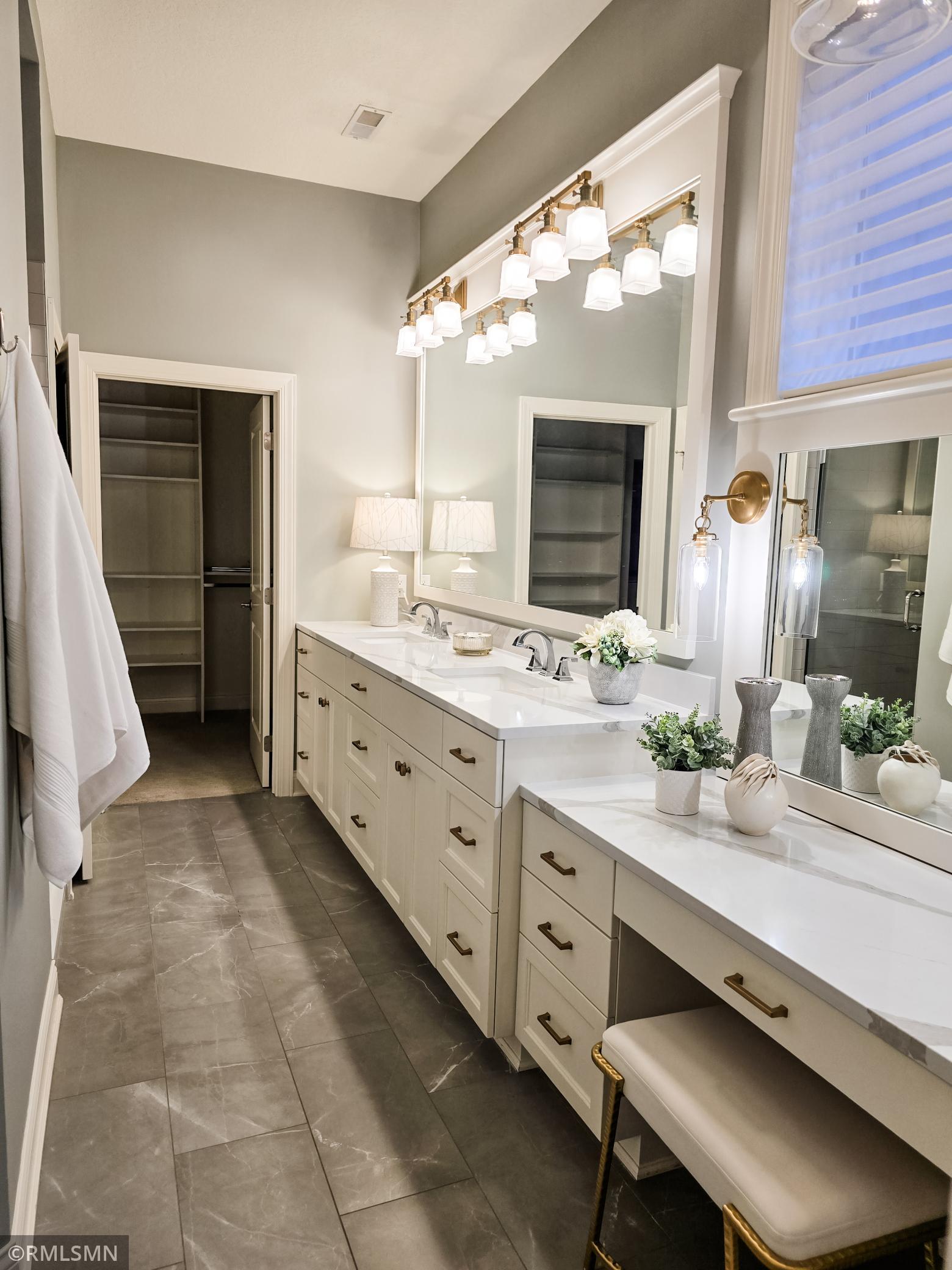 5014 Dale Ridge Road Woodbury, MN 55129 - Photo 15 of 26