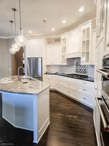 $675,000 | 5014 Dale Ridge Road, Woodbury, MN 55129