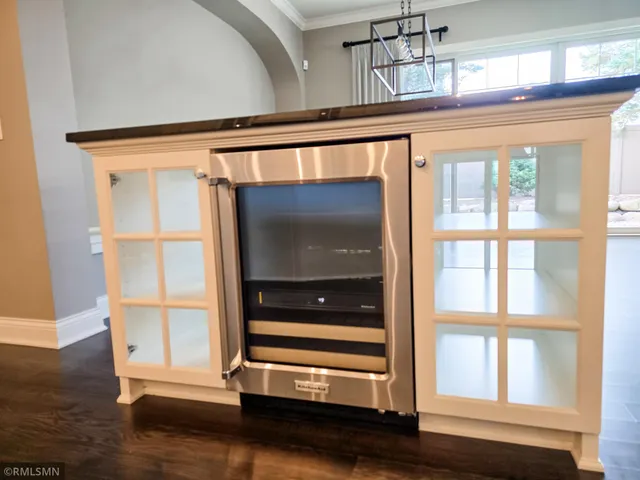 $675,000 | 5014 Dale Ridge Road, Woodbury, MN 55129