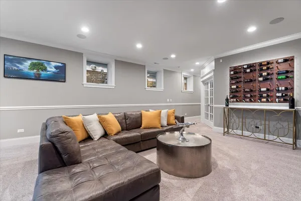 $1,725,000 | 1924 West Farragut Avenue, Chicago, IL 60640