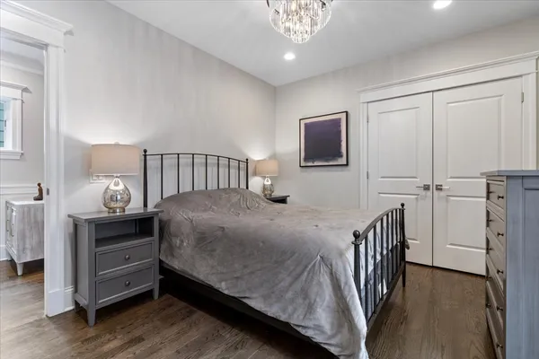 $1,725,000 | 1924 West Farragut Avenue, Chicago, IL 60640