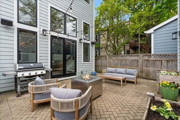 $1,725,000 | 1924 West Farragut Avenue, Chicago, IL 60640