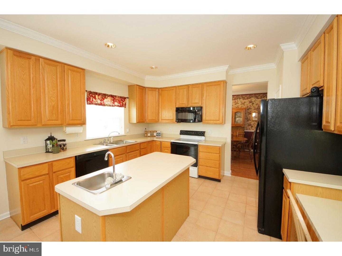28 Avalon Road Pennington, NJ 08534 - Photo 9 of 25 Gallery Image 9