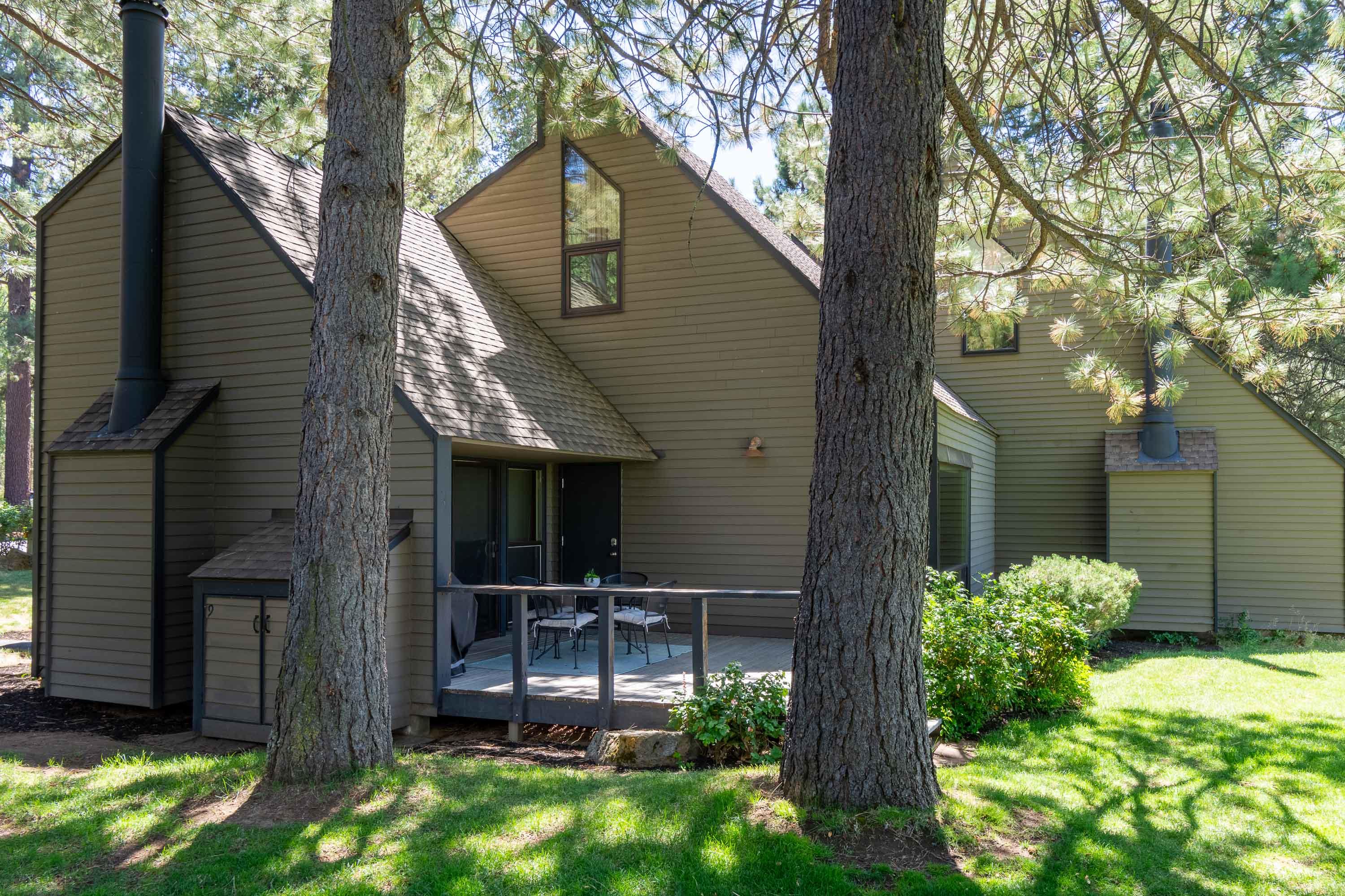 57279 Overlook Road, Unit 9 Sunriver, OR 97707 - Photo 1 of 24 9 Mtn View Lodge Condo-19