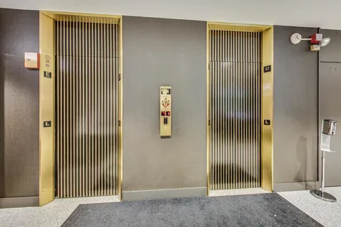 $160,000 | 253 East Delaware Place, Unit 12E, Chicago, IL 60611