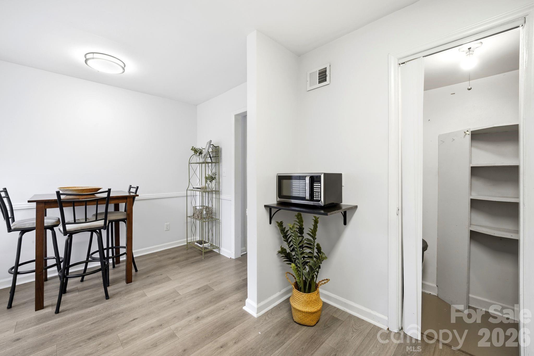 3720 Park Road, Unit J Charlotte, NC 28209 - Photo 12 of 25 Gallery Image 12