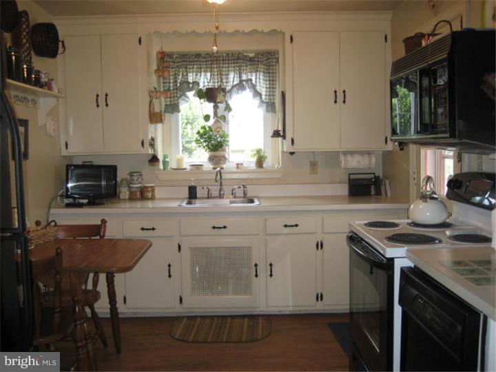 2740 Springfield Road Broomall, PA 19008 - Photo 14 of 25 Kitchen