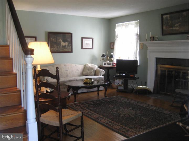 2740 Springfield Road Broomall, PA 19008 - Photo 5 of 25 Foyer