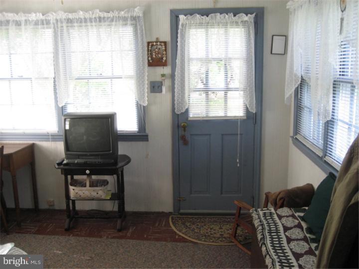 2740 Springfield Road Broomall, PA 19008 - Photo 10 of 25 Sun Room