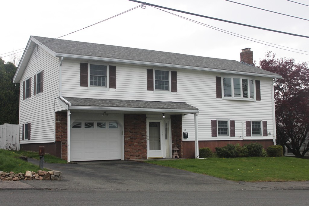 14 Puritan Road Salem, MA 01970 - Photo 2 of 16 Gallery Image 2