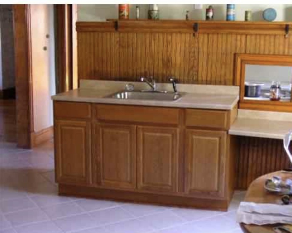447 Page Boulevard Springfield, MA 01104 - Photo 3 of 7