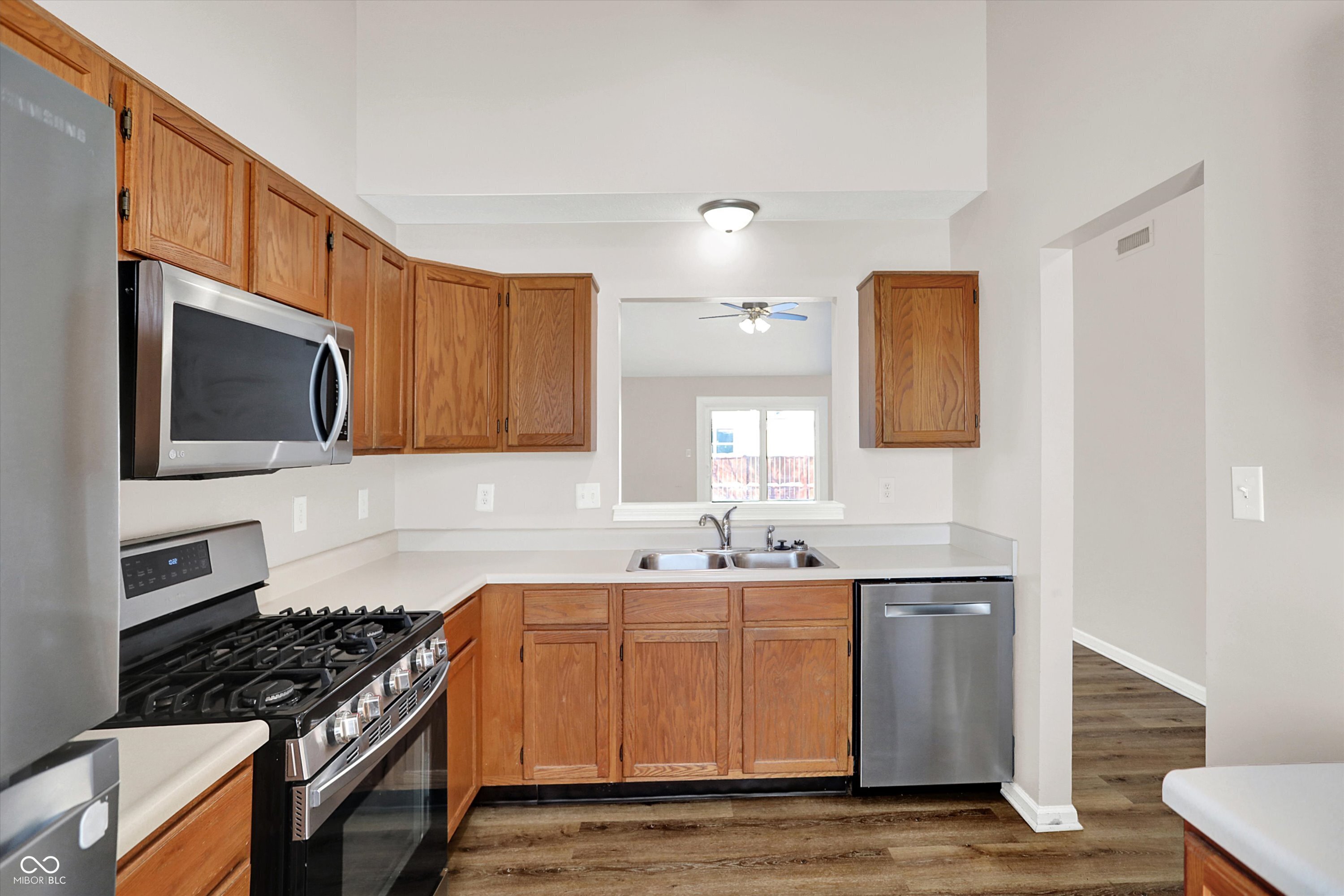 6726 Colleens Way Indianapolis, IN 46221 - Photo 15 of 36