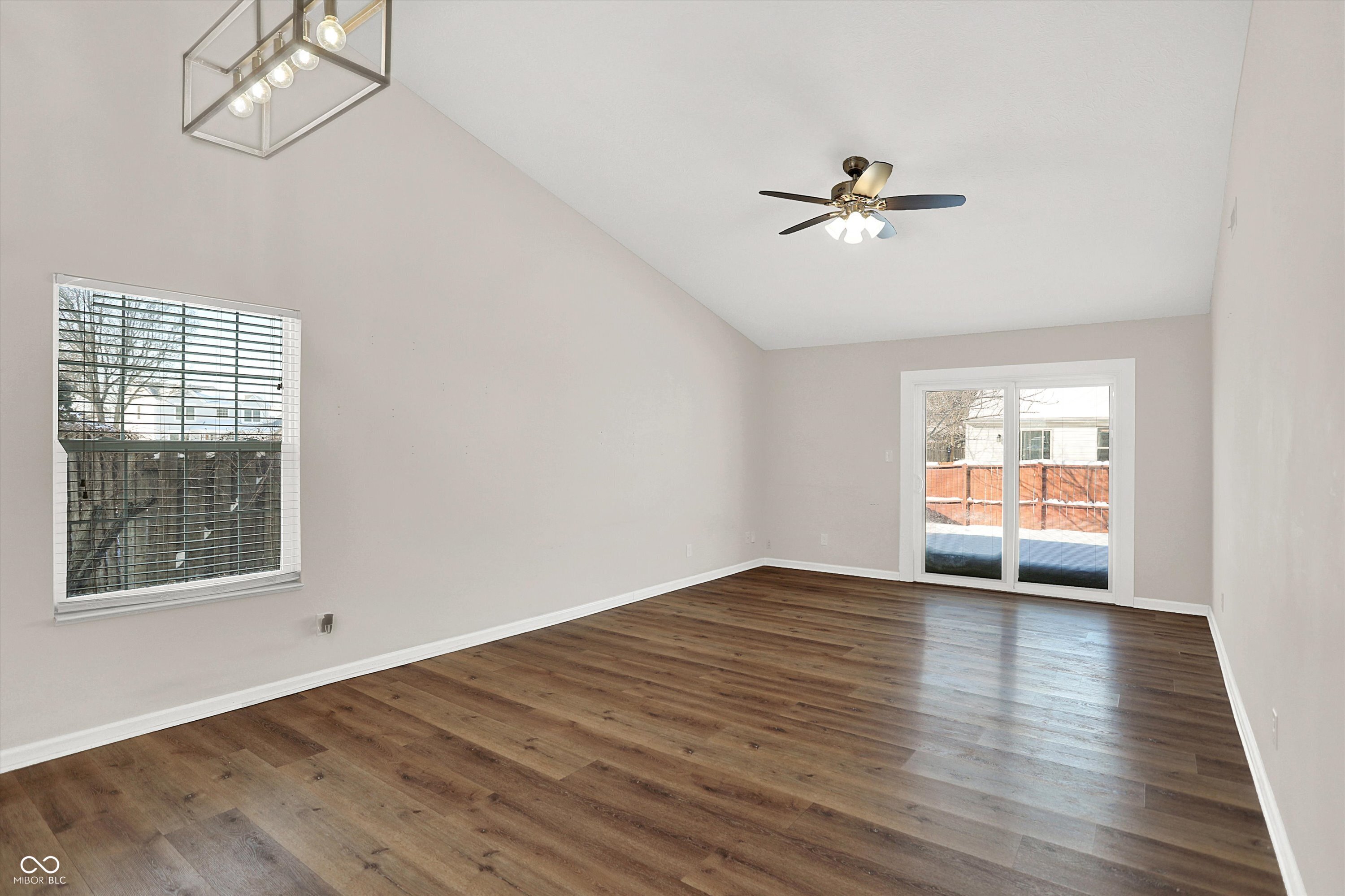 6726 Colleens Way Indianapolis, IN 46221 - Photo 2 of 36