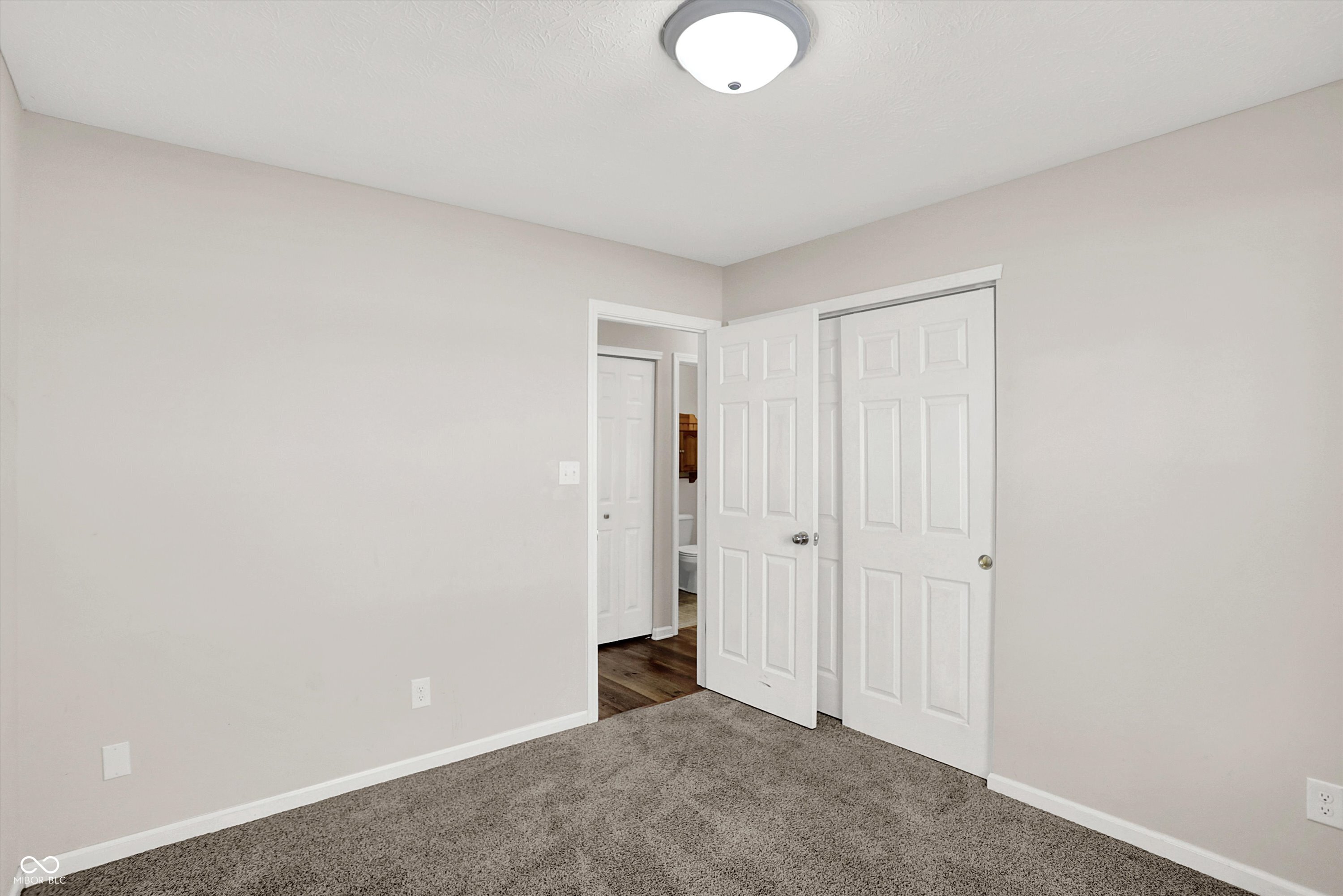 6726 Colleens Way Indianapolis, IN 46221 - Photo 6 of 36