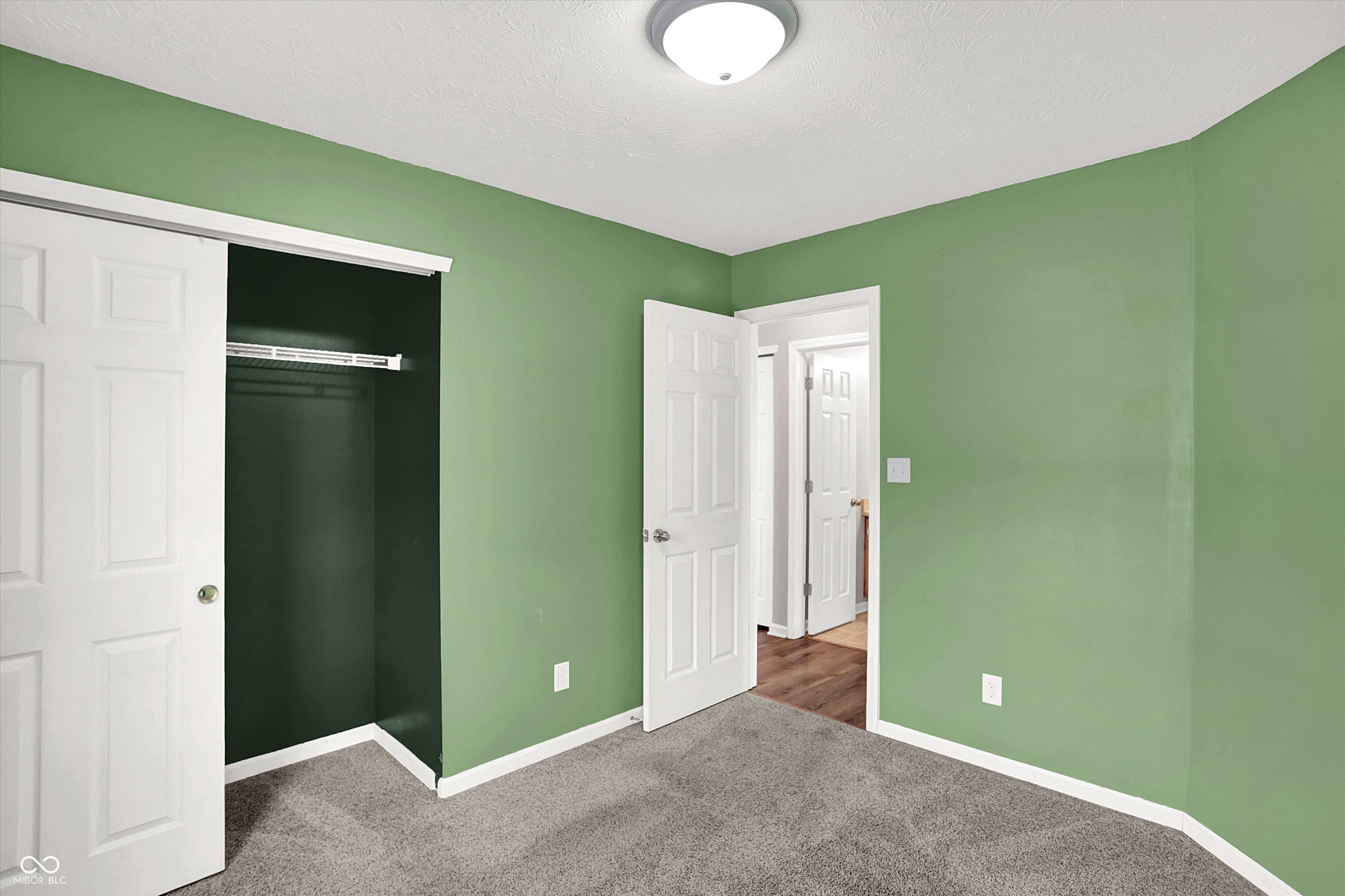 6726 Colleens Way Indianapolis, IN 46221 - Photo 7 of 36