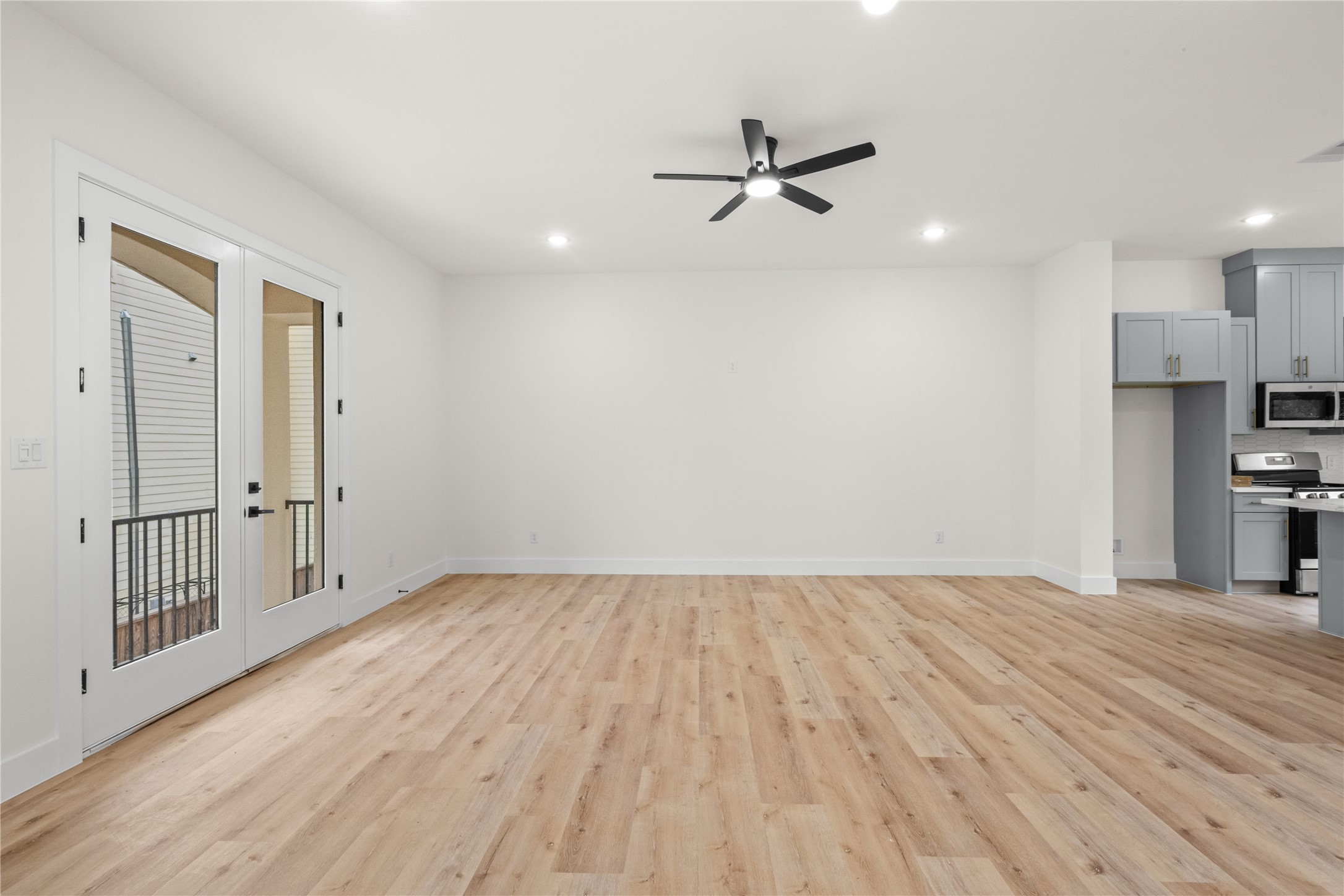 3335 Kilgore Street Houston, TX 77021 - Photo 11 of 27 Living/kitchen area