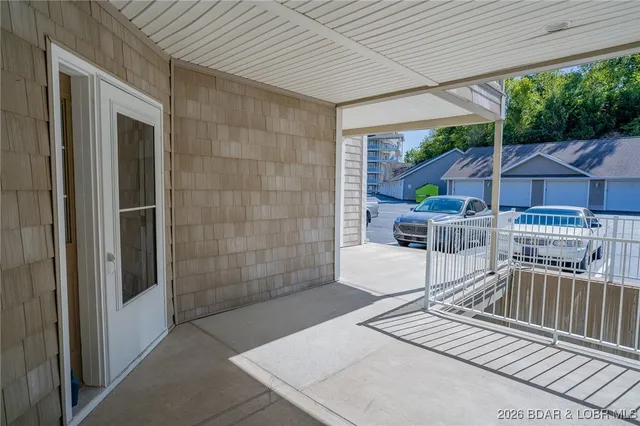 $393,000 | 68 Lighthouse Road, Unit 231, Lake Ozark, MO 65049