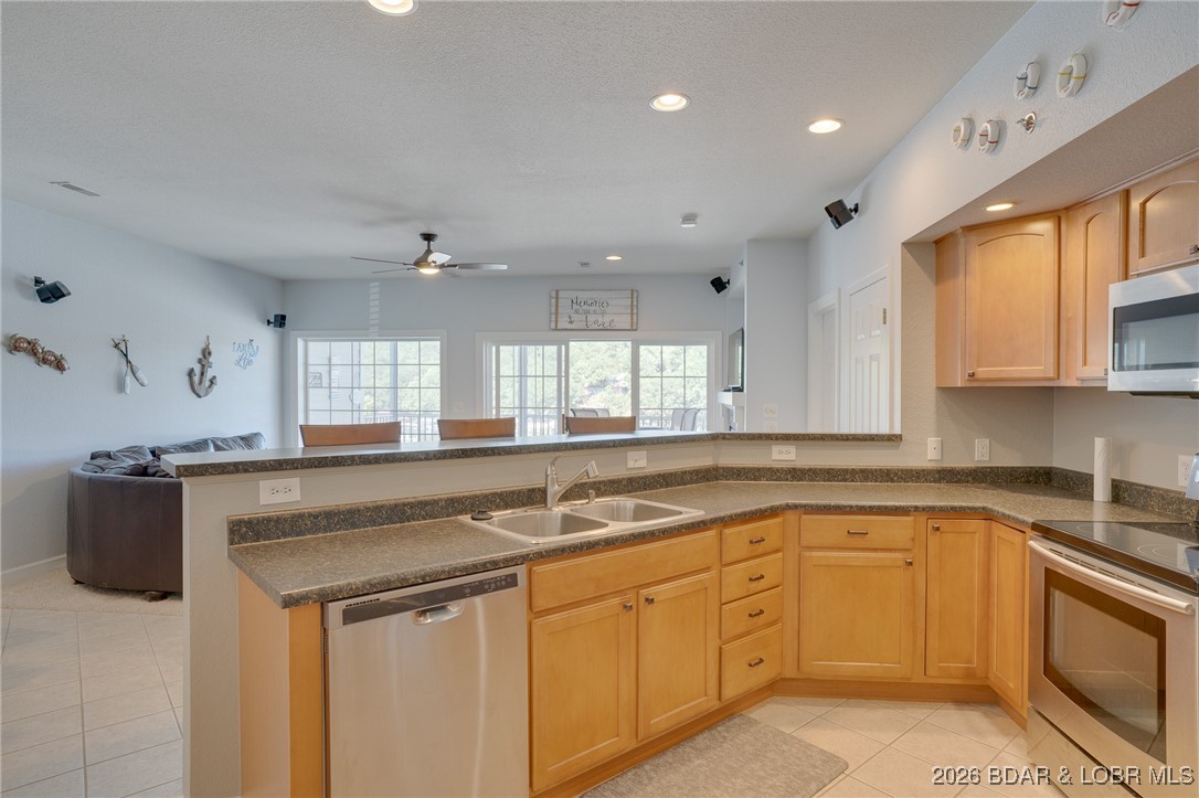 68 Lighthouse Road, Unit 231 Lake Ozark, MO 65049 - Photo 8 of 45 The kitchen