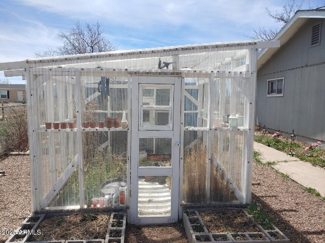1110 Ranch Road Taylor, AZ 85939 - Photo 11 of 19 a front view of a house