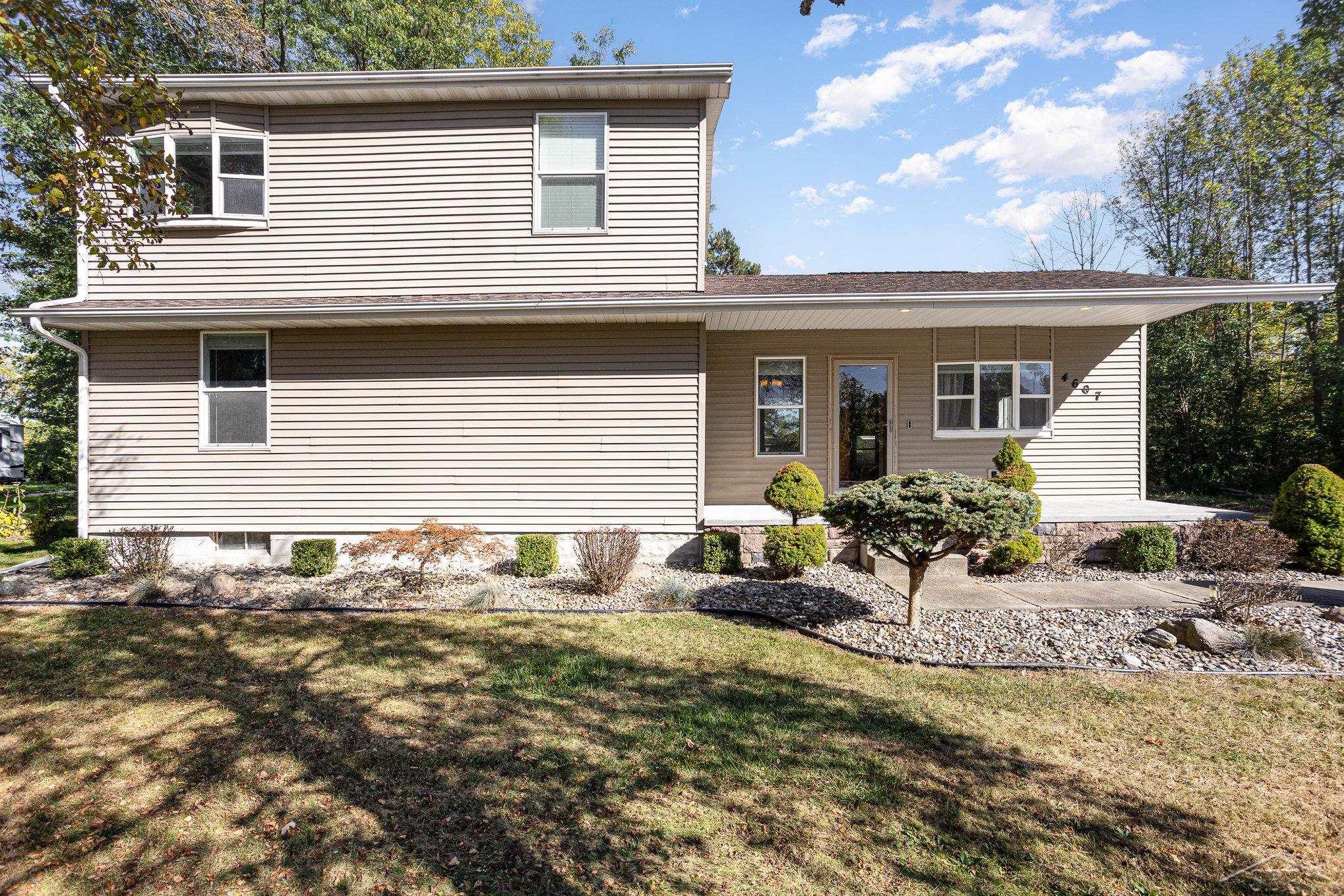 4607 11 Mile Road Auburn, MI 48611 - Photo 2 of 25 50157223-0925979c-025d-4b43-83a3-fbafbd33cb3c.JPG