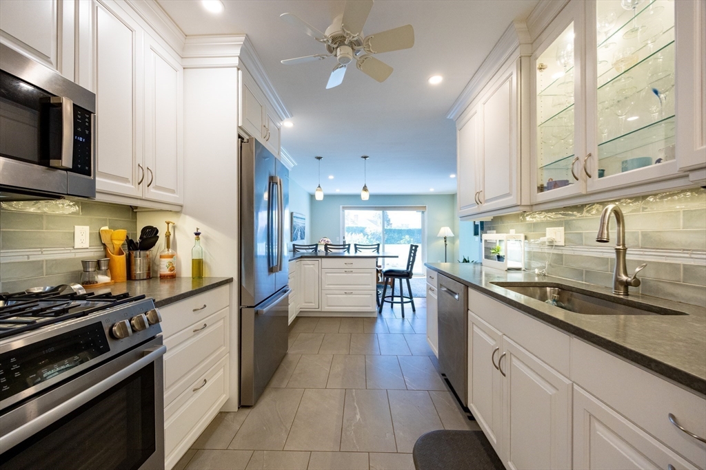 53 Bagy Wrinkle Cove, Unit 53 Warren, RI 02885 - Photo 21 of 31