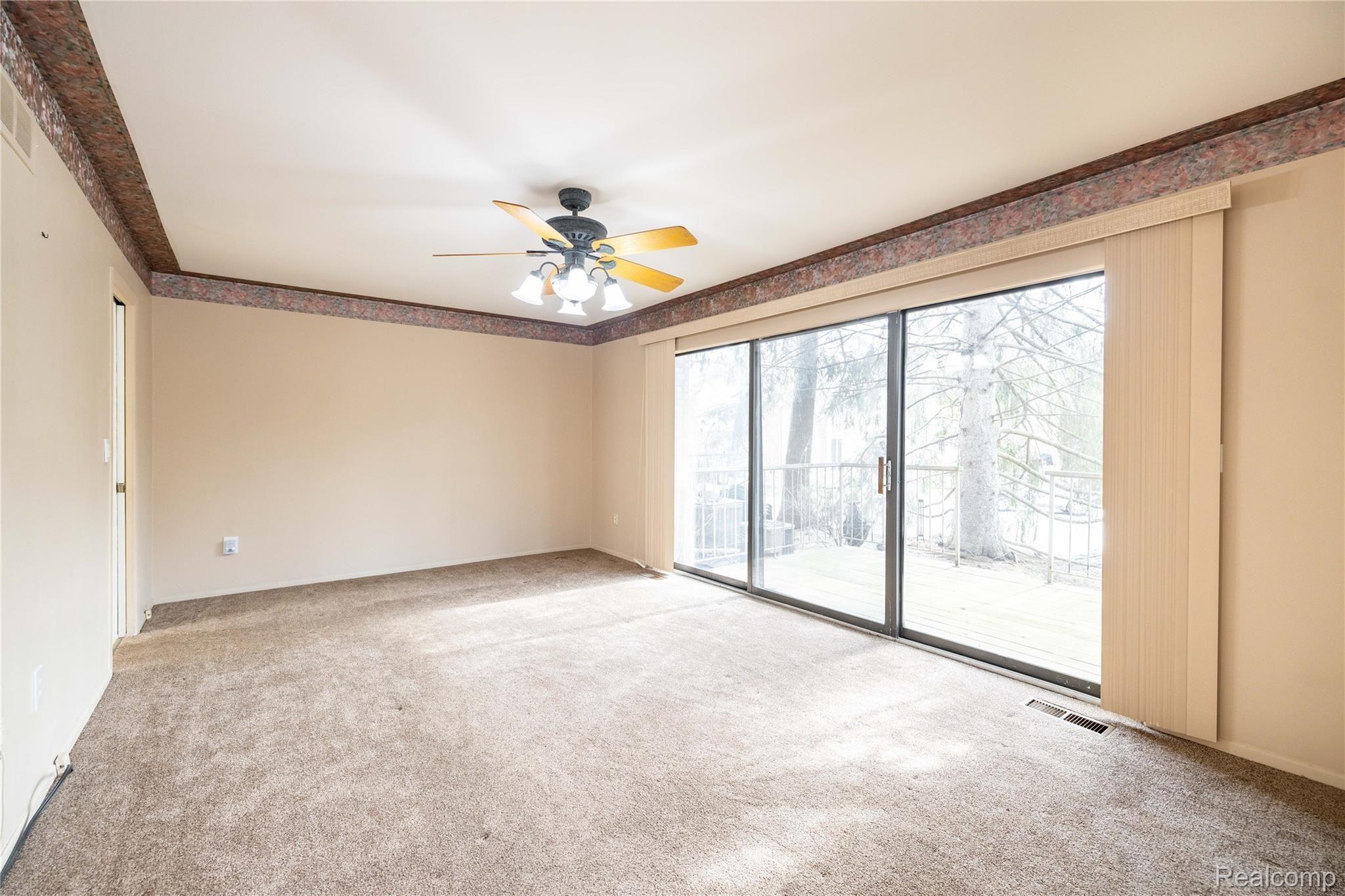 1440 Oakbrook E Drive Rochester, MI 48307 - Photo 10 of 25 1440 Oakbrook E Dr, Rochester Hills (10 of 25).jpg